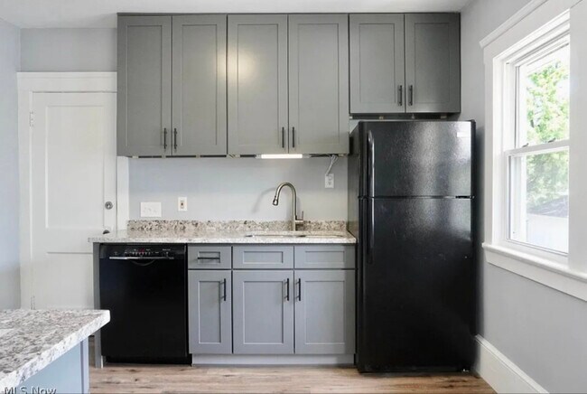 Foto del edificio - 4225 W 49th St