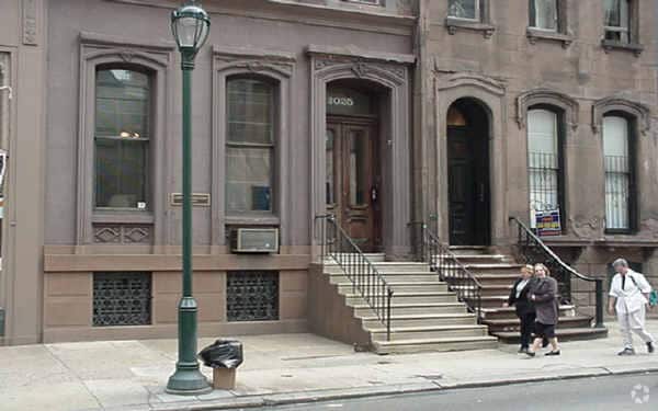 Building Photo - 2025 Walnut St