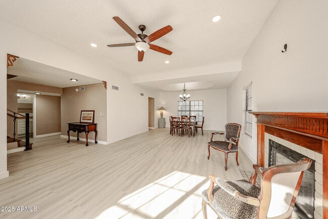 Foto del edificio - 5440 W Beryl Ave