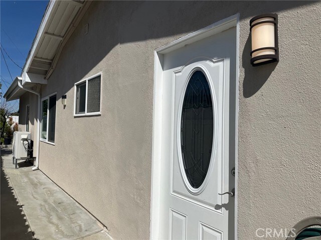 Foto del edificio - 23003 Brenford St