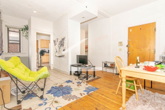 Five bed in Allston!!! LL PAID BROKER FEE!! - Five bed in Allston!!! LL PAID BROKER FEE!! Apartment