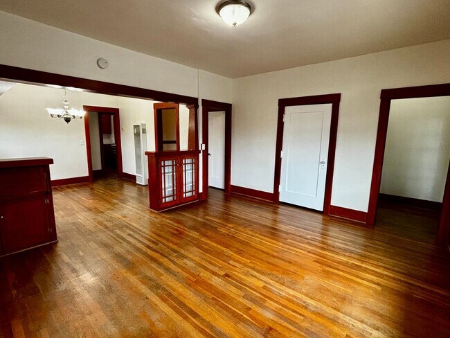 Foto del edificio - Large 1 bedroom 1 bath located in Golden Hill