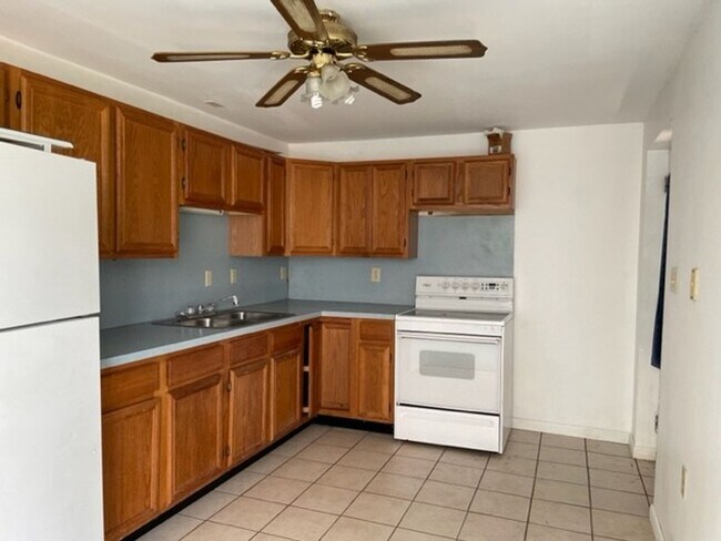 Building Photo - 2853 PA-72