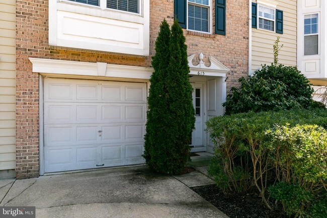 Foto del edificio - 615 Barton Run Blvd