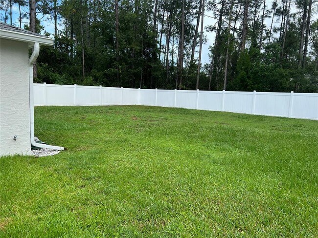 Foto del edificio - 2 Upland Pl