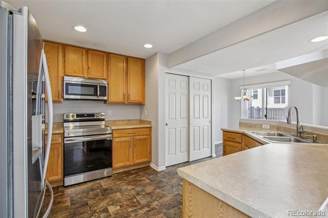Building Photo - 5888 Biscay St