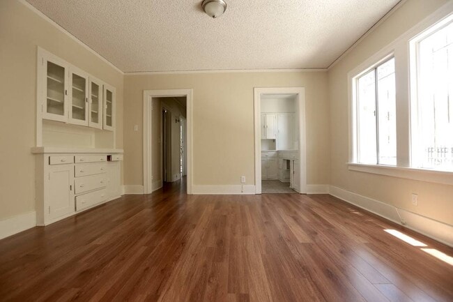 Foto del edificio - 116 N Catalina St