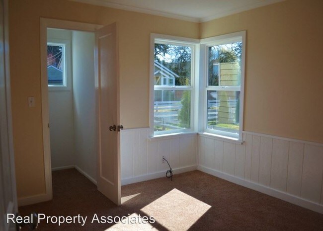 Building Photo - 1-6 Carter Pl