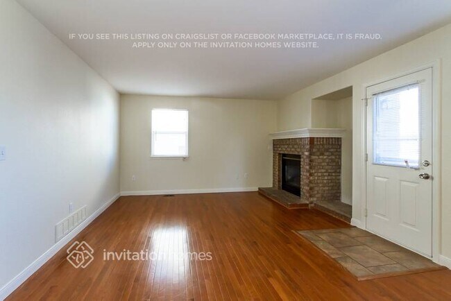 Foto del edificio - 4992 N Silverlace Dr