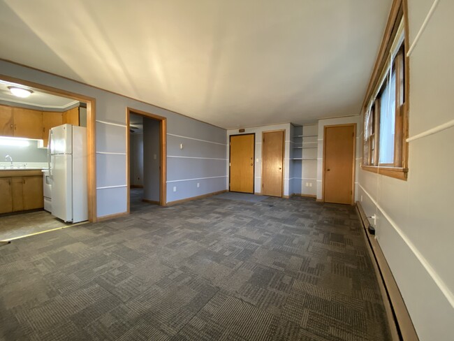 Building Photo - 1340 13th Ave S