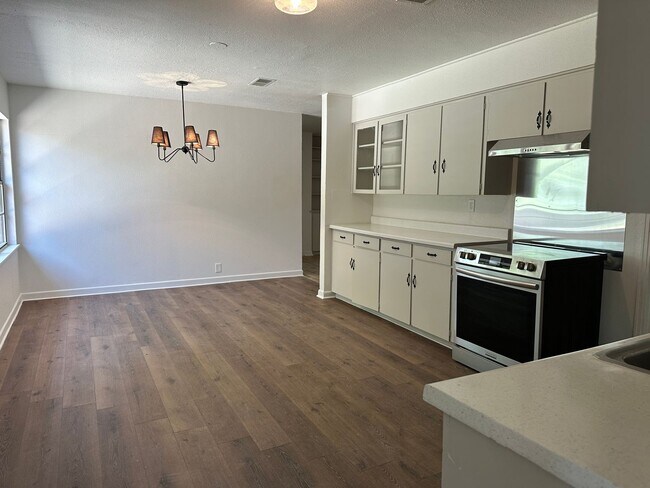 Foto del edificio - 4 Bedroom