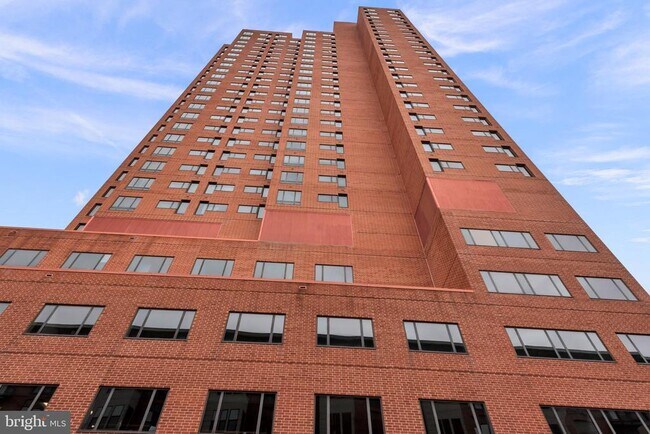 Foto del edificio - 10 E Lee St