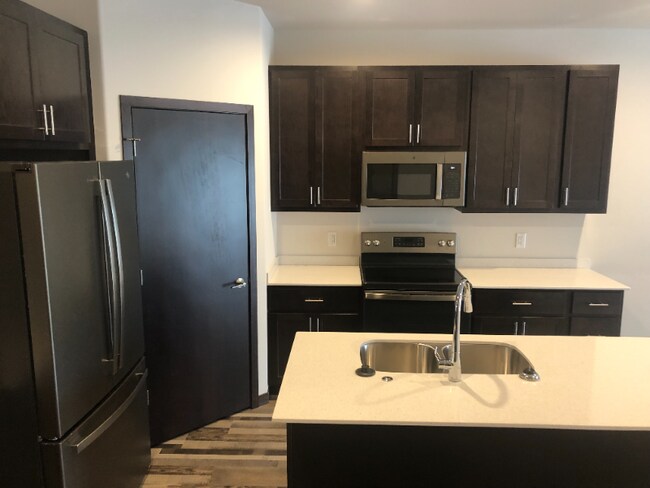 Building Photo - 4349 Eagle Ridge Ln