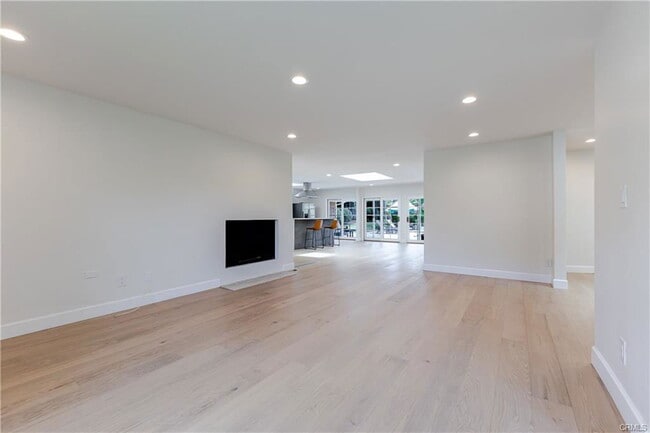 Building Photo - 11500 Dona Cecilia Dr