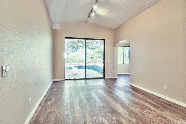 Foto del edificio - 39739 Old Carriage Rd