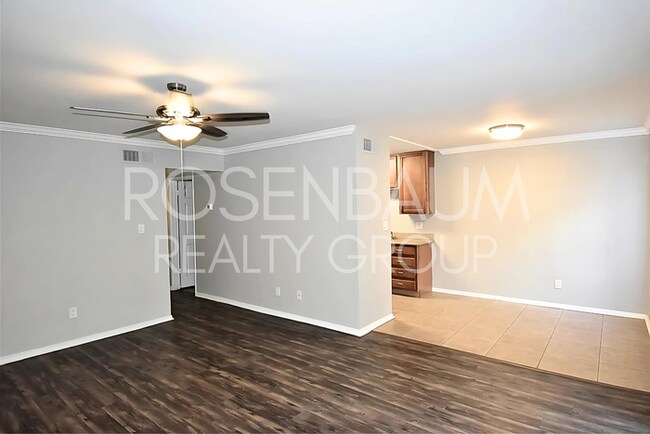 Building Photo - Beautiful 2-beds, 2-baths ground-level cor...