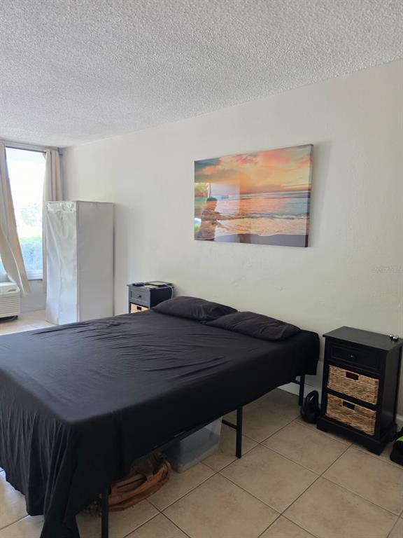 Building Photo - 7900 S Orange Blossom Trail