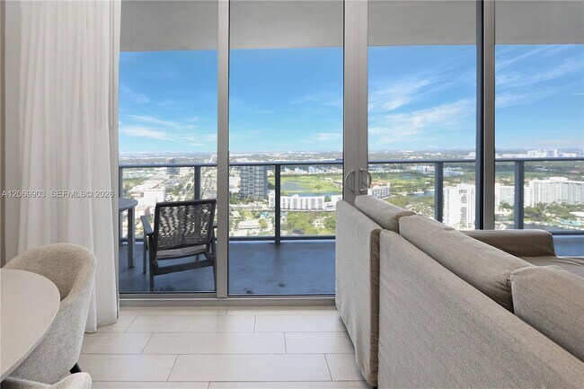 Foto del edificio - 4010 S Ocean Dr