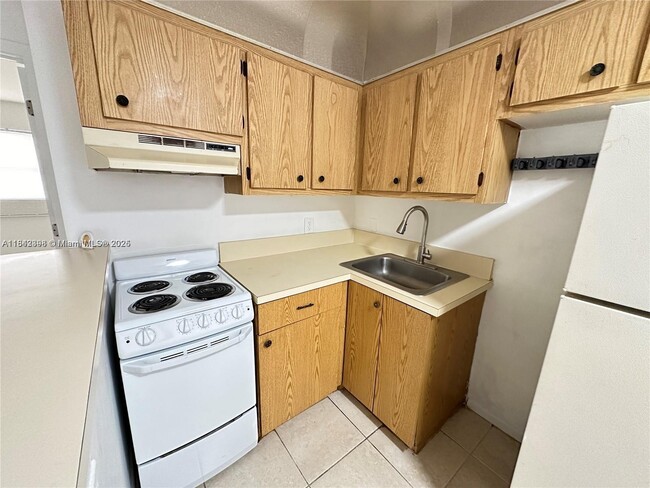 Building Photo - 101 NE 41st St