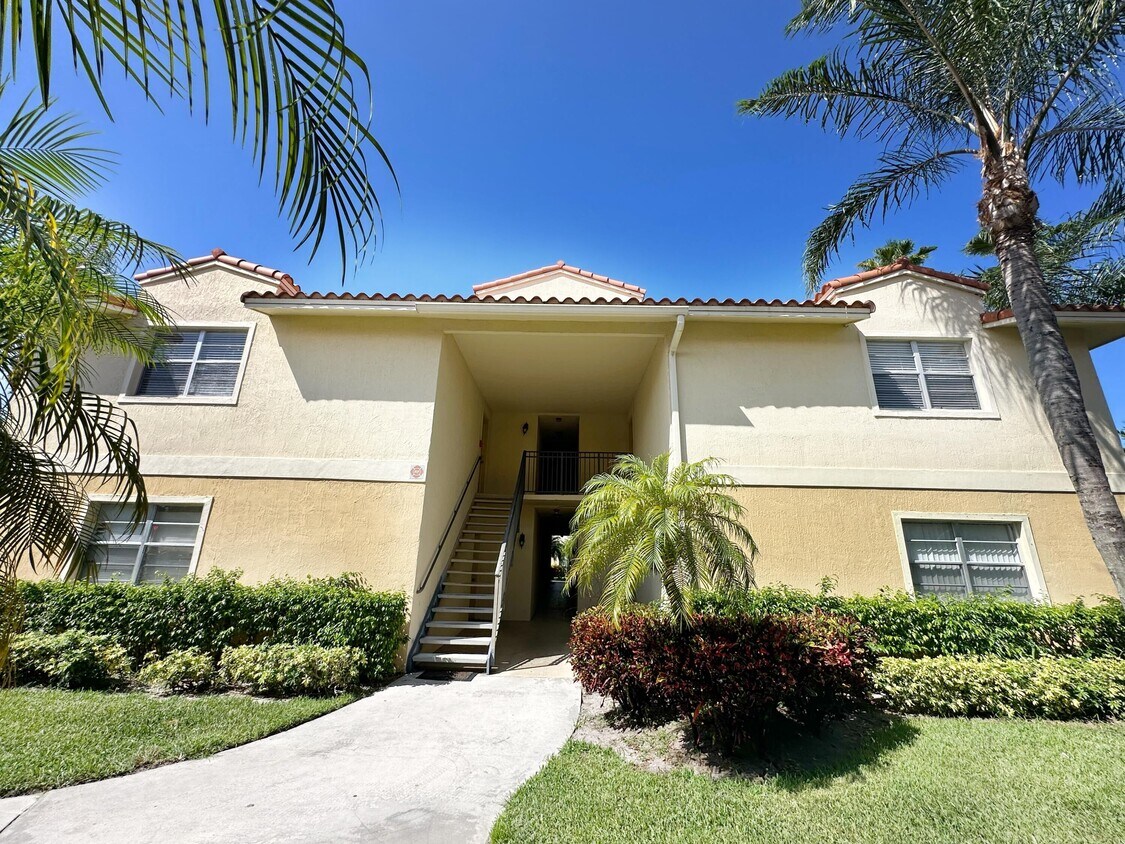 Foto principal - 1241 SW 46th Ave
