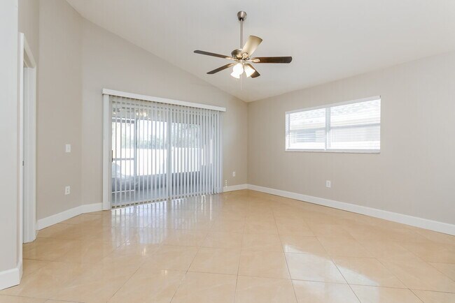 Building Photo - 3049 Rob Way