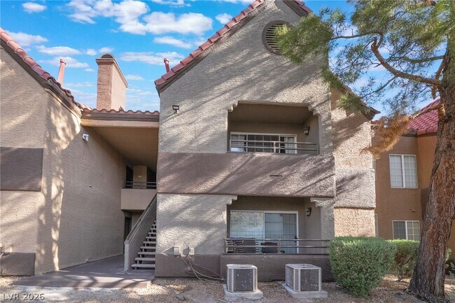 Foto del edificio - 2200 S Fort Apache Rd