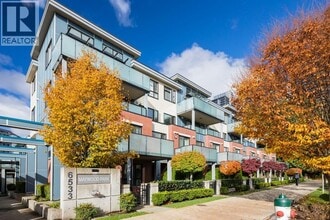 Building Photo - 6533 McKay Ave