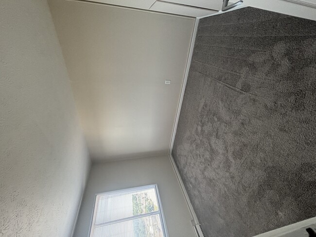 Interior Photo - Hummingbird Pointe & The Gardens