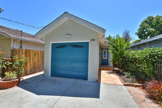 Building Photo - 1358 Windermere Ave