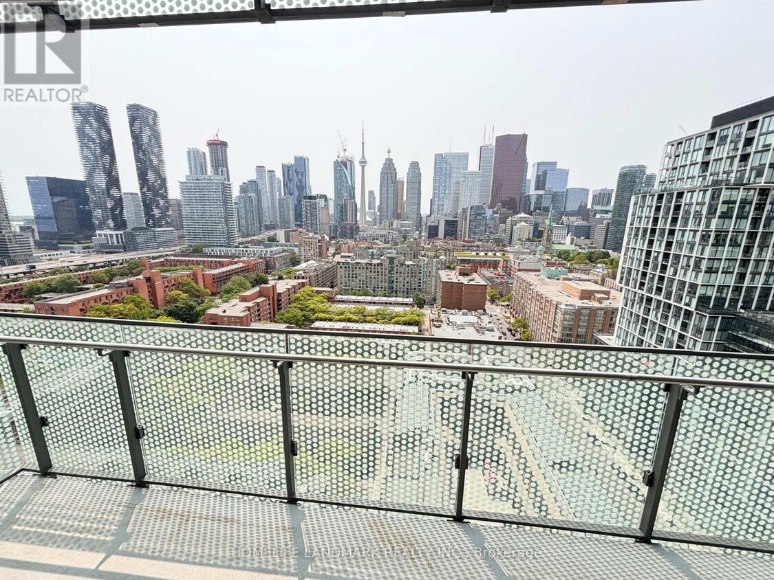 Photo principale - 135-2135 Lower Sherbourne St