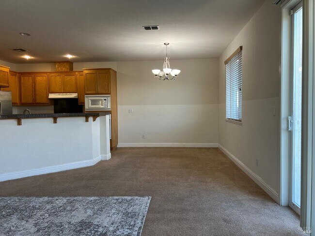 Foto del edificio - 5133 Fowler Ln