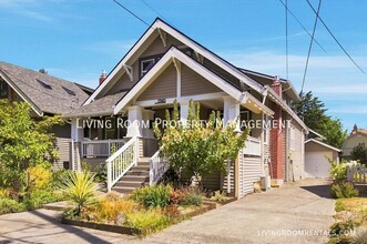 Building Photo - 1740 SE 47th Ave