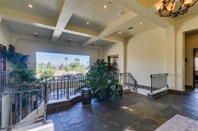 Foto del edificio - 549 Regents Gate Dr