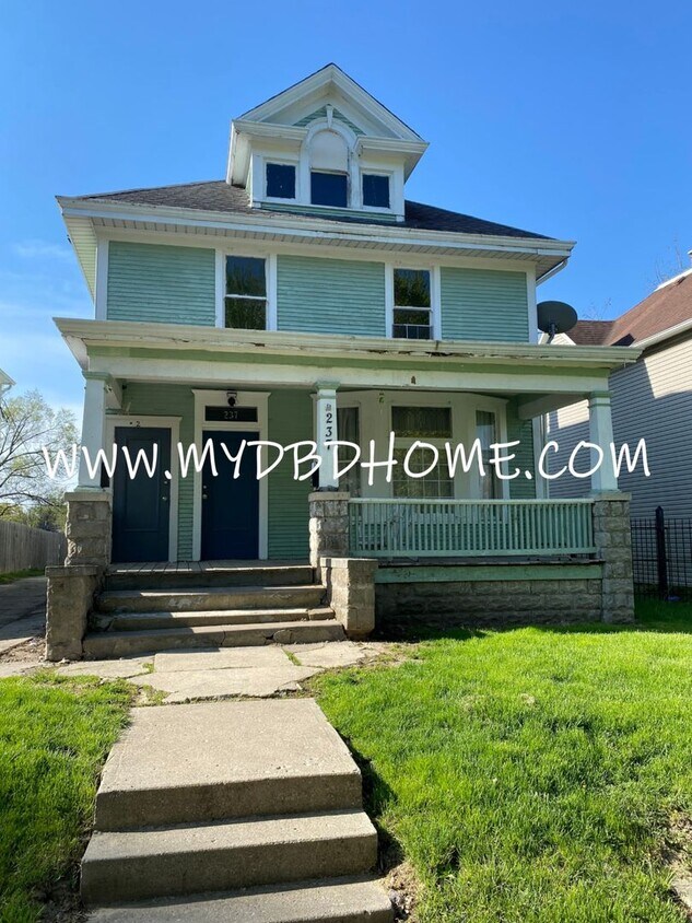 Primary Photo - 237 W Leith St