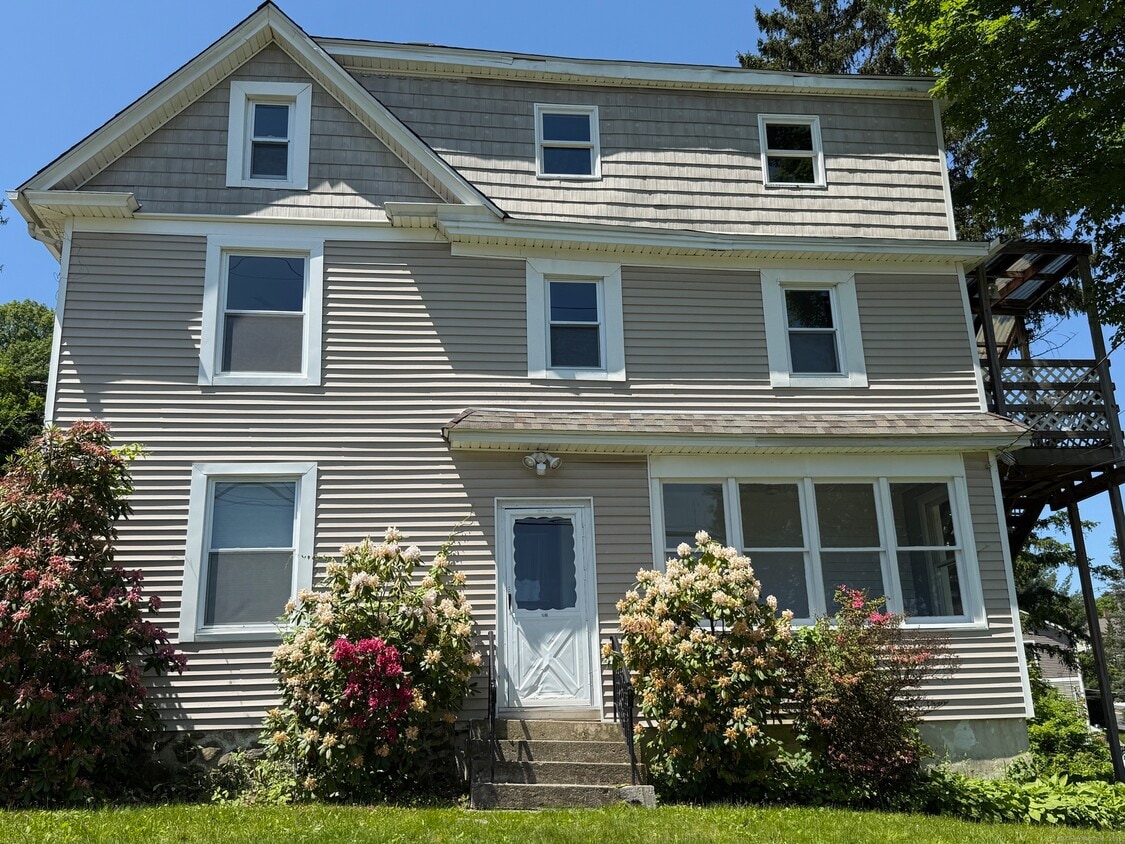 Primary Photo - 12 Hillcrest Ave