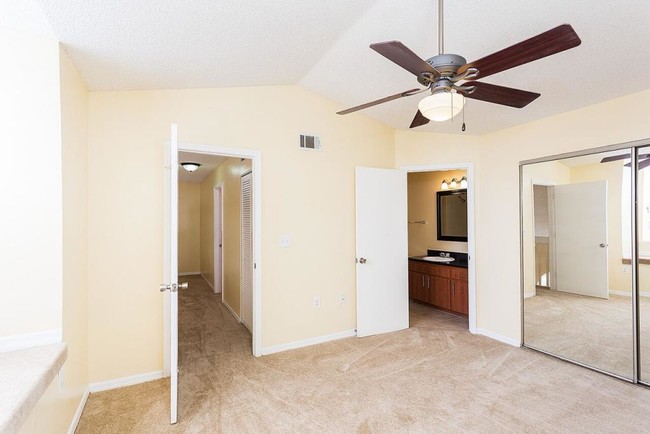 Building Photo - 401 FOUNTAINHEAD CIR. #251 KISSIMMEE FL 34741