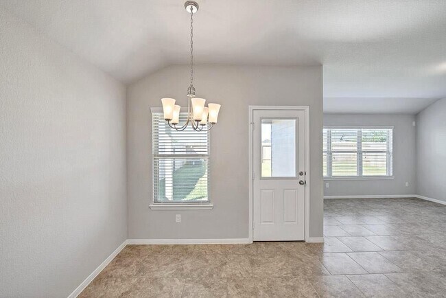 Building Photo - 29314 Dunns Creek Ct