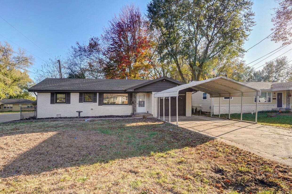 1956 E High St, Springfield, MO 65803 House Rental in Springfield, MO