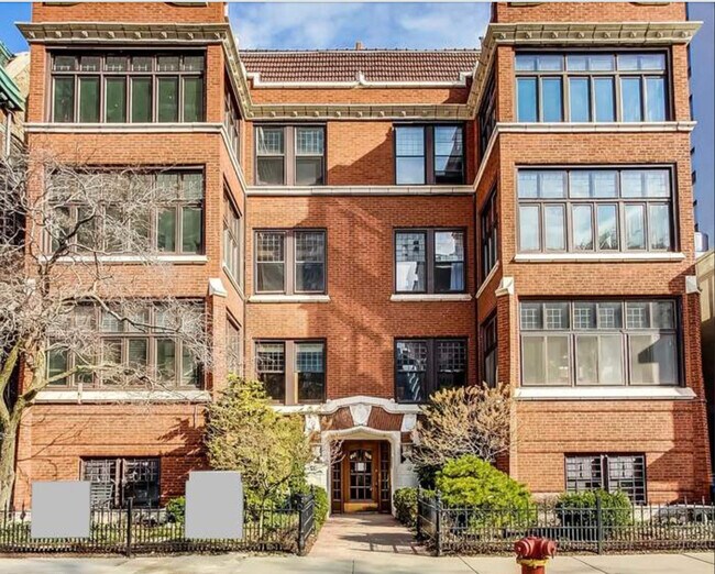 Fotografía del edificio - 642 W Bittersweet Pl