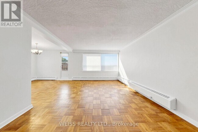 Photo du bâtiment - 17 Fraserwood Ave