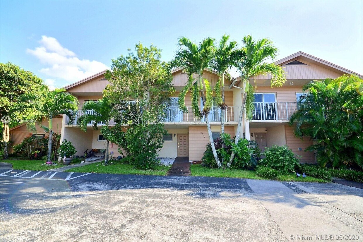 2246 Nova Village Dr, Davie, FL 33317 Townhouse for Rent in Davie, FL