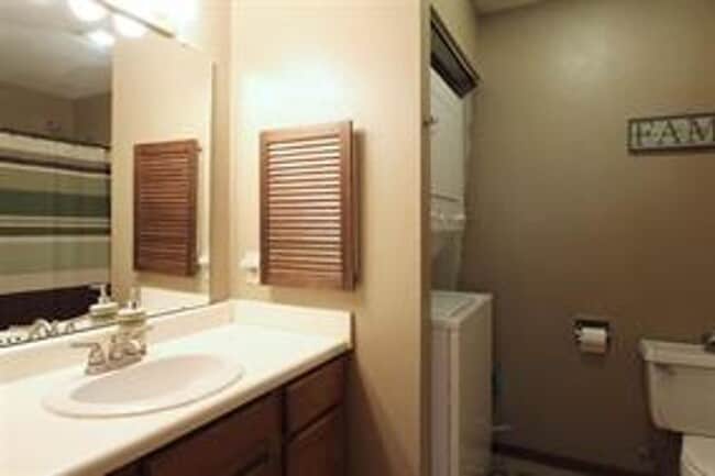 Foto del edificio - 2 Bedroom condo on the west side of Iowa City