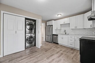 Building Photo - 5415 Alcott St