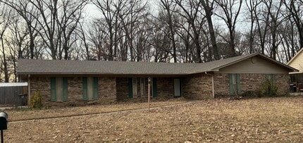 Building Photo - 19 Indian Trail