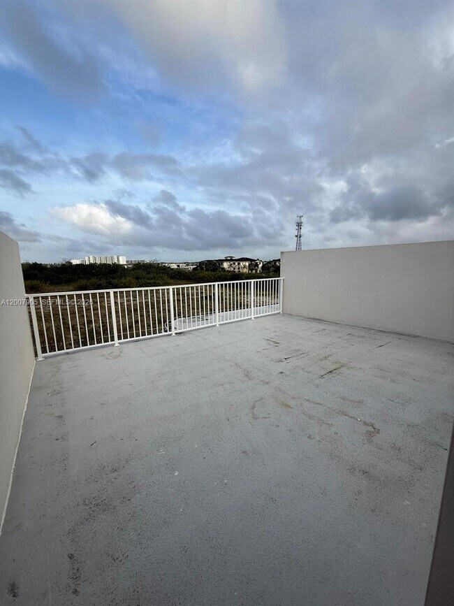 Building Photo - 25664 SW 143rd Ct