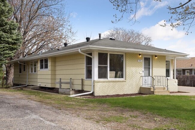 Building Photo - 6315 Xerxes Ave S