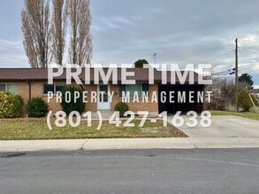 Building Photo - 176 E 900 S St