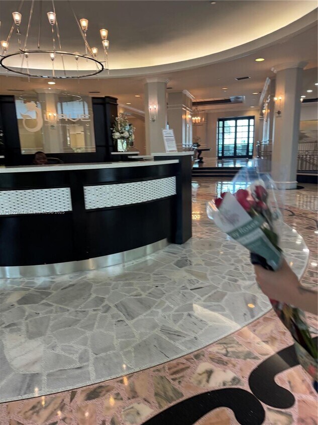 Foto principal - 2501 S Ocean Dr