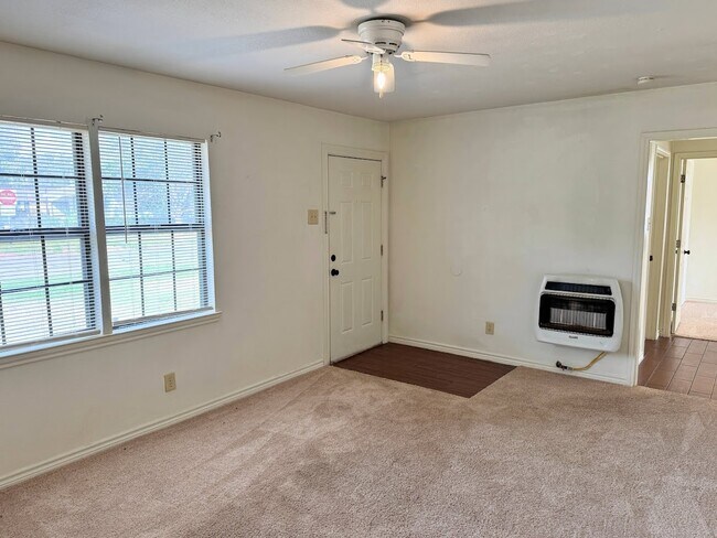 Building Photo - 2941 Stearns Ave