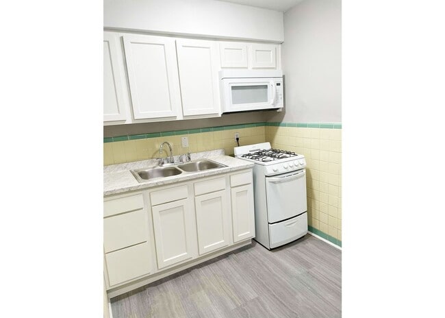 Foto del edificio - 3025 Clifton Ave